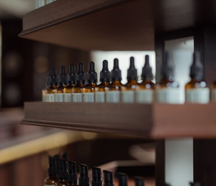 Étiquettes pour flacons pharmaceutiques